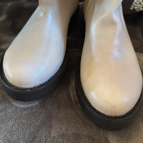 New in box We The Free Bryce Equestrian boot in classic camel - Picture 10 of 11